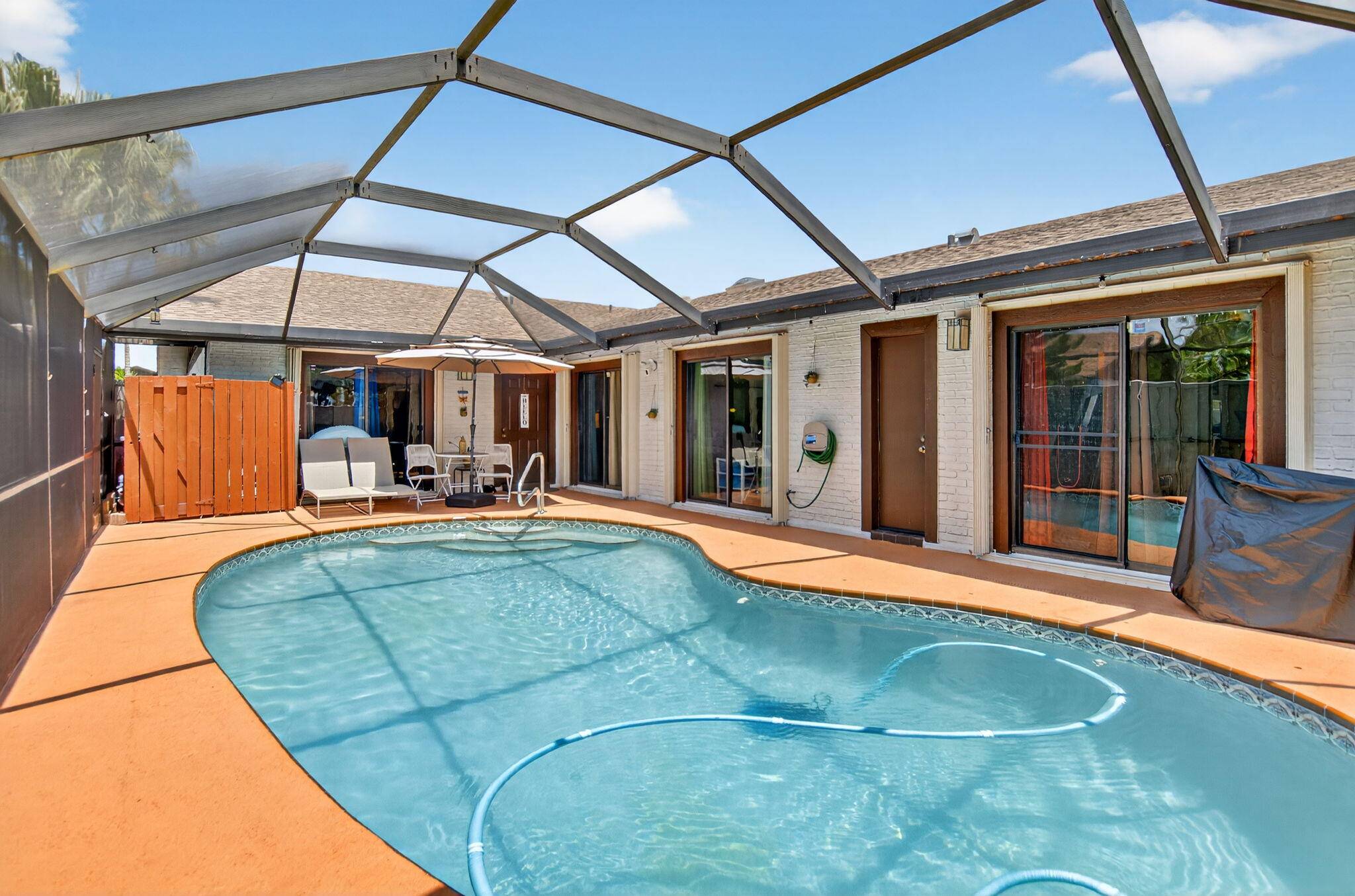 Beautiful single story villa with private pool West Boca Raton !