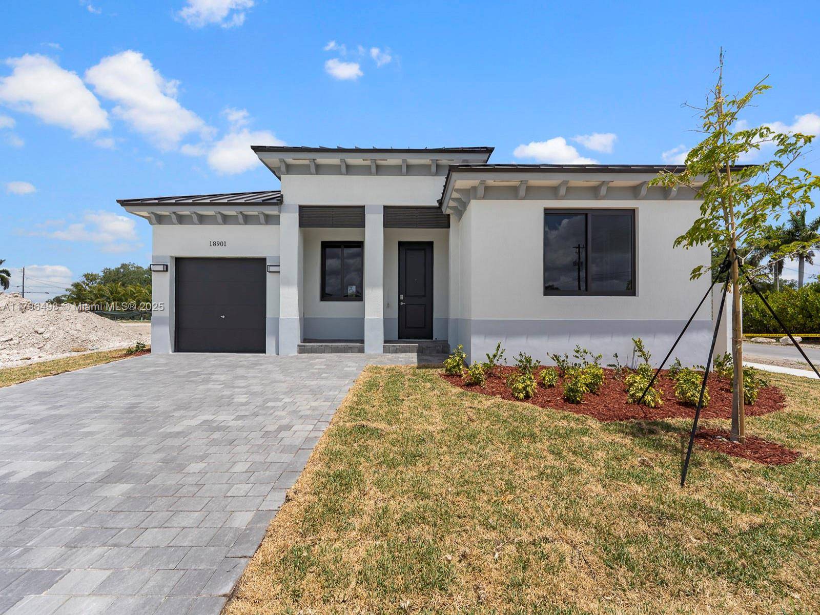 MOVE IN READY ! ALL CLOSING COST COVERED BY THE DEVELOPER WHEN USING PREFFERED LENDER AND TITLE COMPANIES.