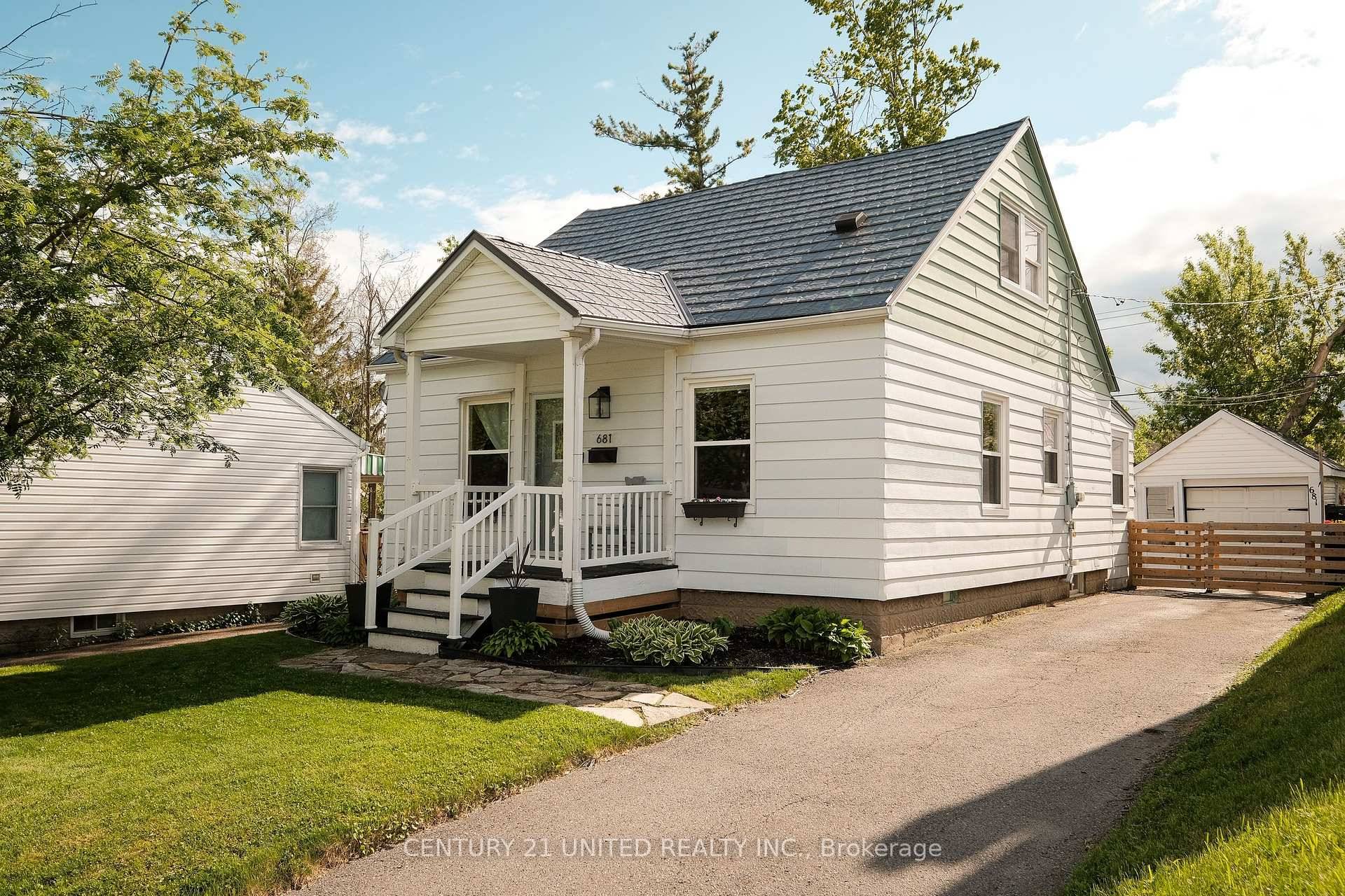 Beautifully finished 3 bedroom, 2 bathroom 1.