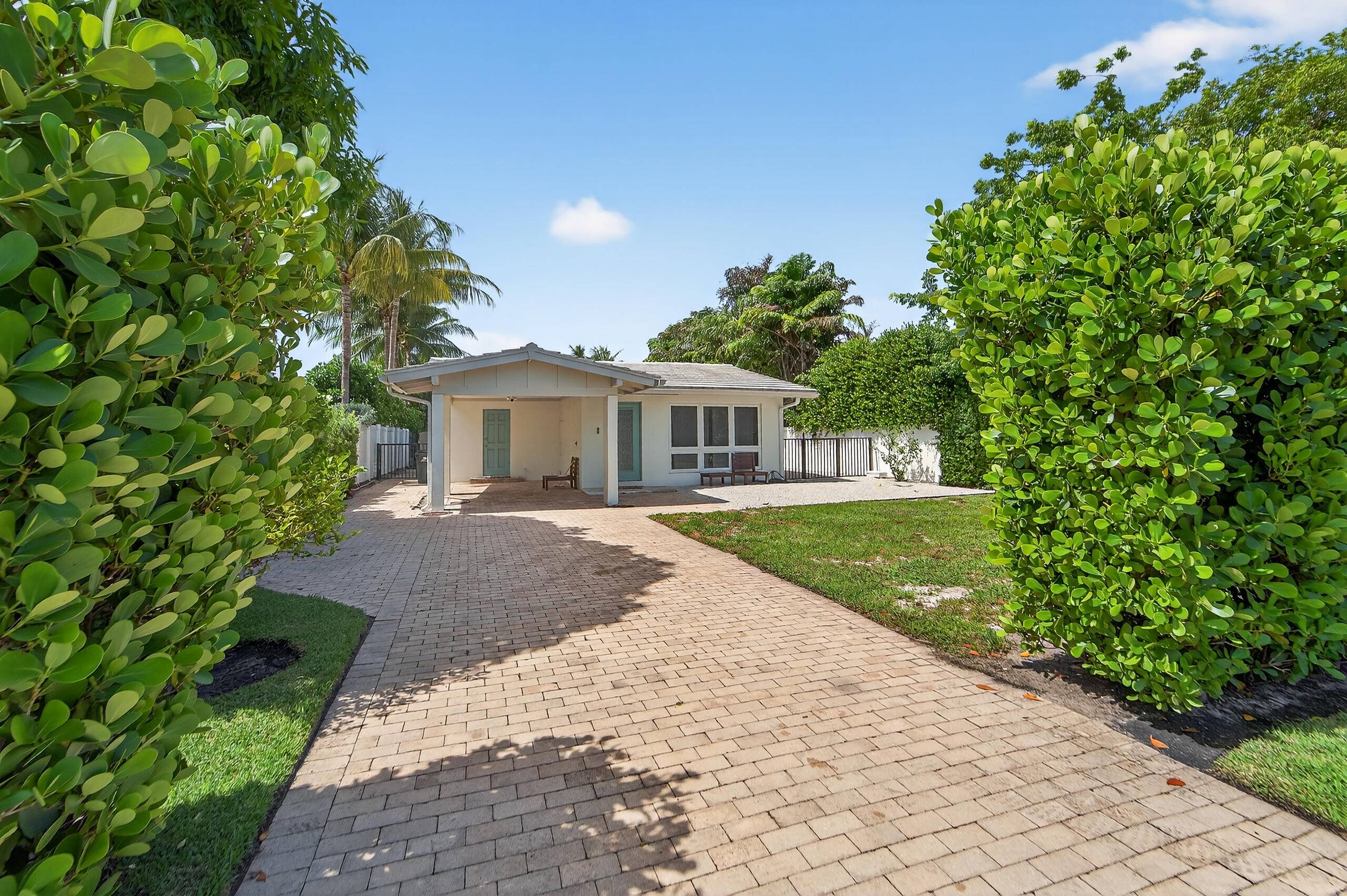 this property is nestled in a stunning, tranquil location, located walking distance, just one mile from fantastic Atlantic Ave where you can enjoy Fine restaurants, shopping and nightlife.