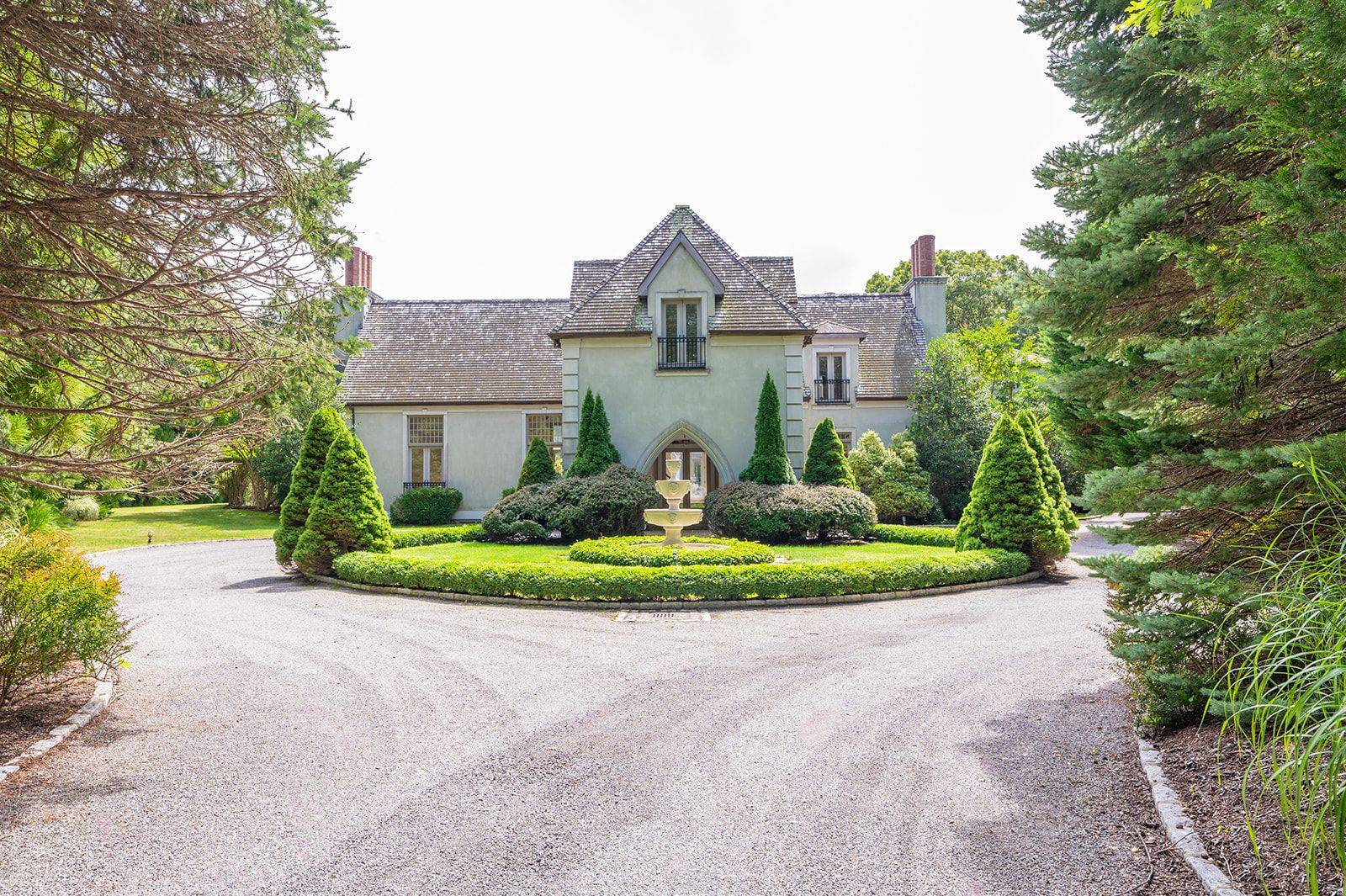 Hamptons Chateau in East Hampton 