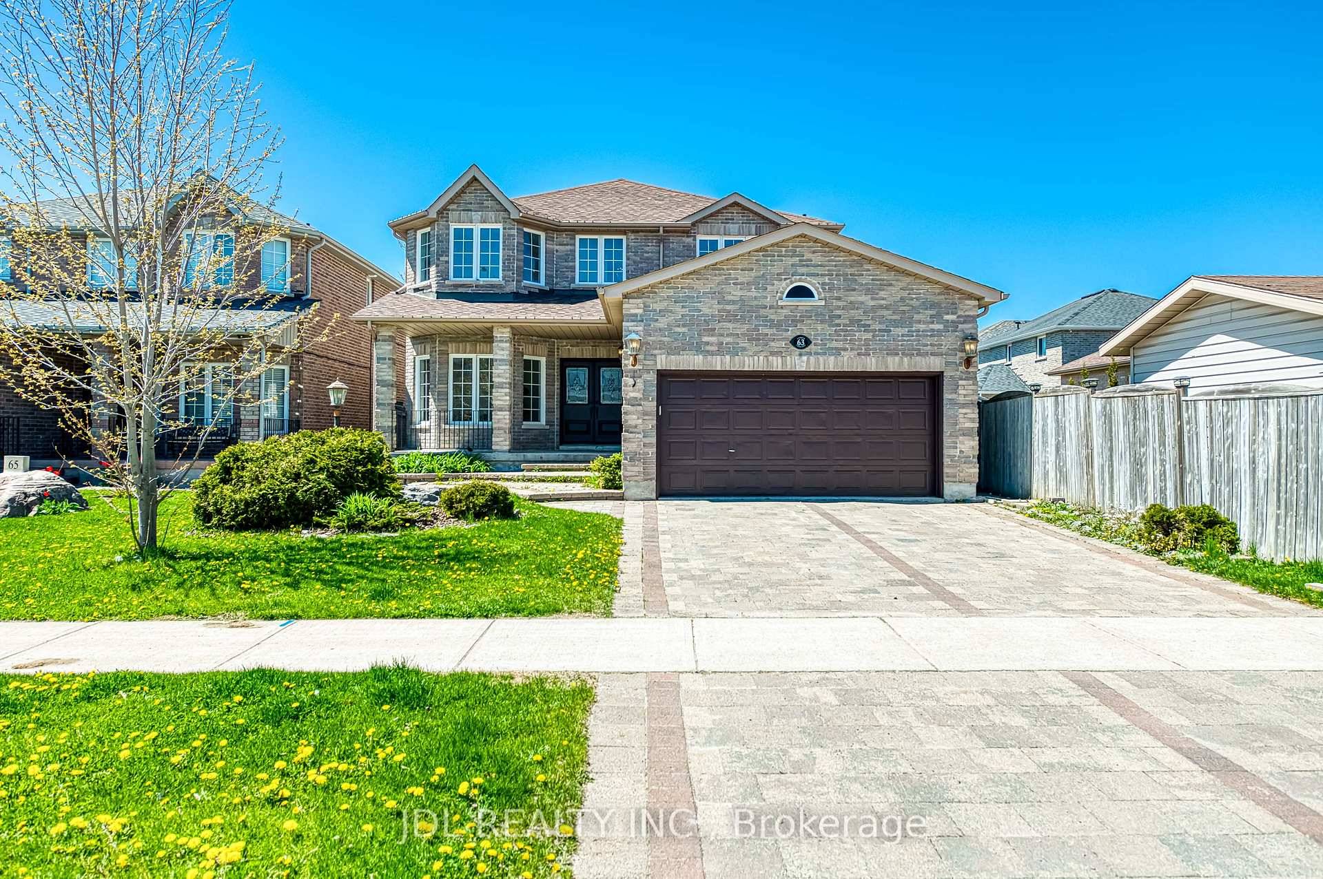 An Incredible 4 Bedroom Home in Painswick South !