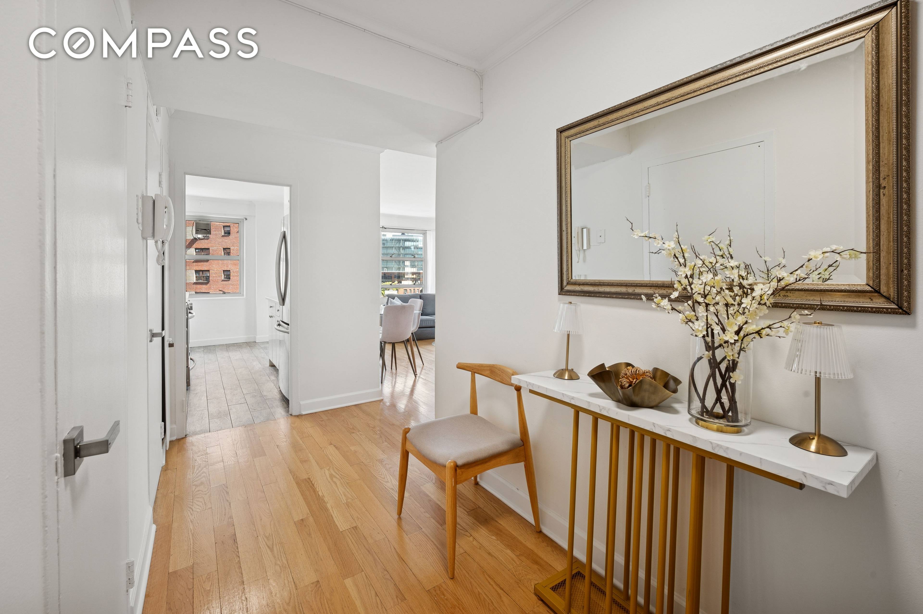 Welcome to 70 LaSalle ! This inviting 2 bedroom, 1 bathroom co op offers a perfect blend of comfort and convenience, ideal for those seeking a serene urban lifestyle.