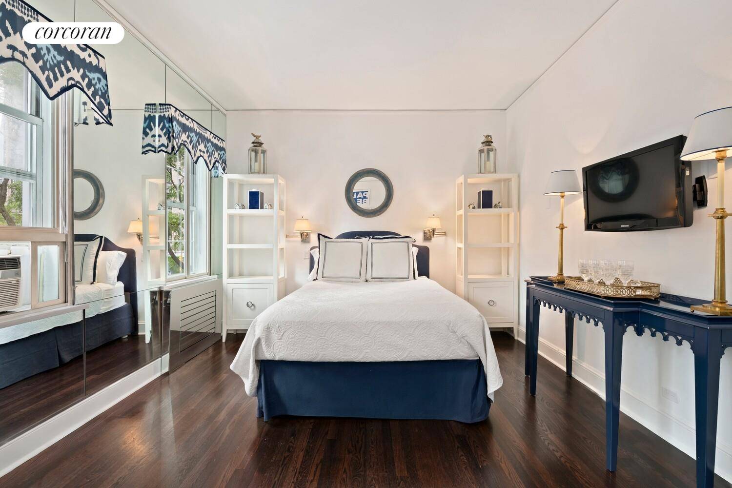 Elegant Move In Ready Studio Perfect for Full Time Living or a Sophisticated Pied à Terre This beautifully renovated studio apartment at 203 East 72 Street, known as Bayard House ...