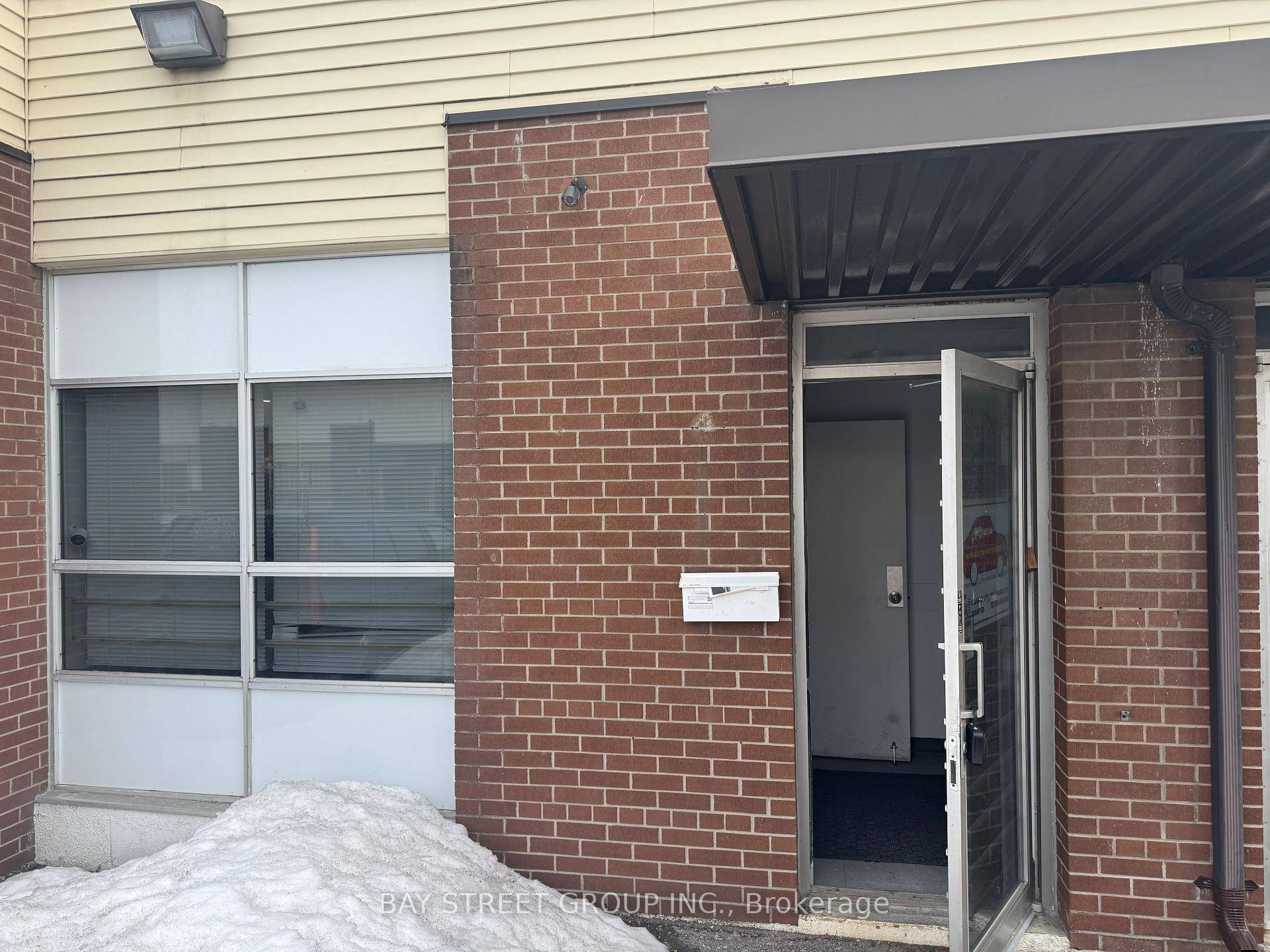 Excellent Opportunity For Small Warehouse In Scarborough !