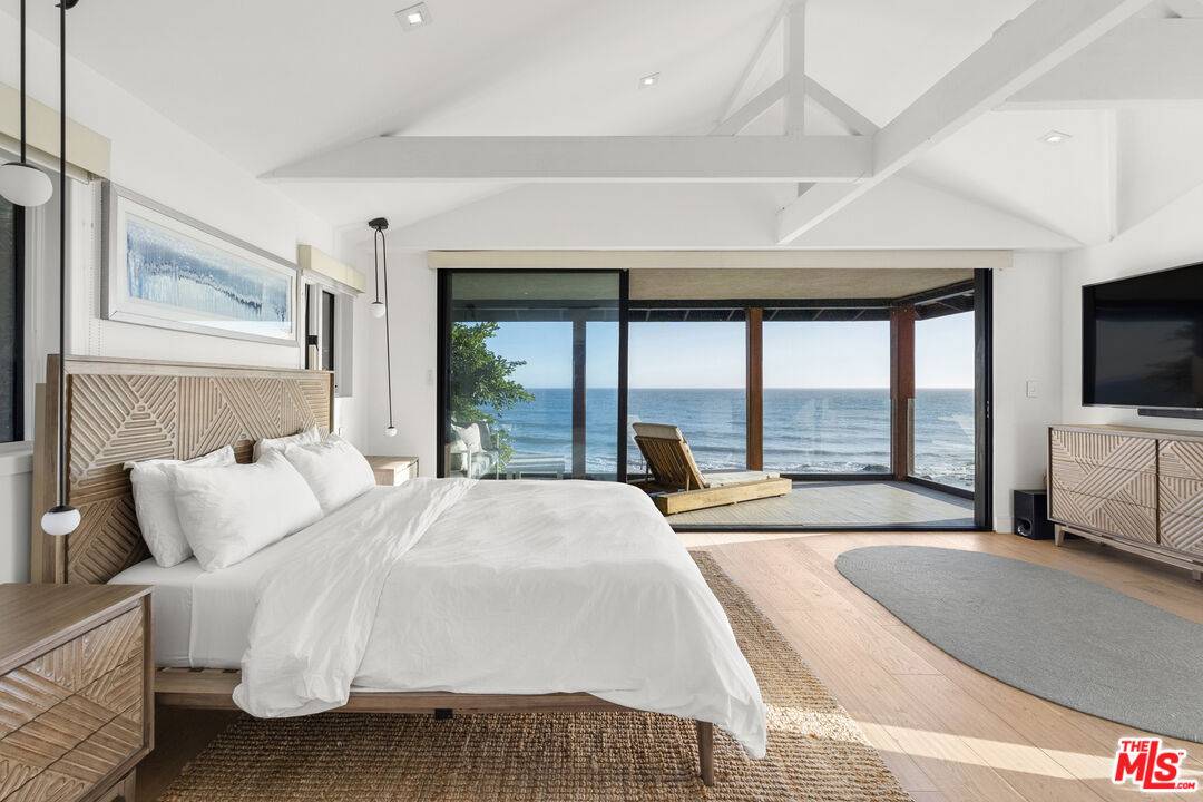 21715   Rambla Vis 4BR Malibu La