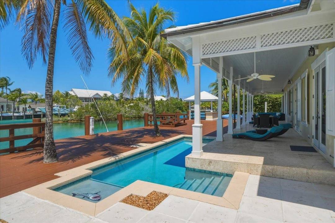 3 BEACH ISLAND Single Family Home Old-Fort-Bay New-Providence