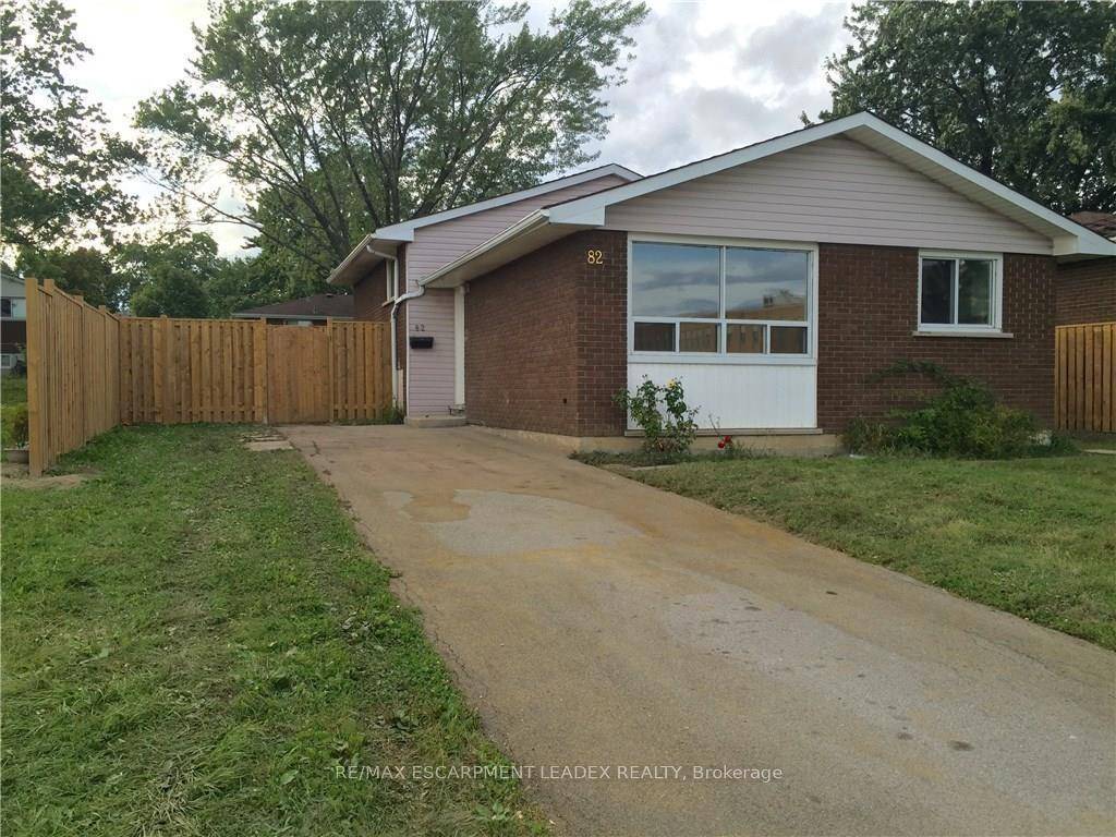 ALL UTILITIES INCLUDED. Very clean lower level 1 bedroom apartment in a convenient East Mountain location.