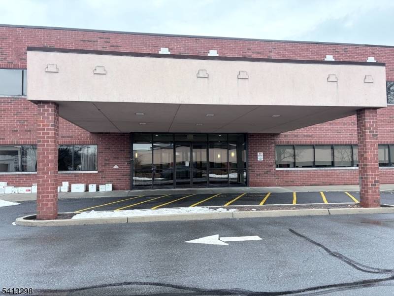 81 Veronica Ave, Somerset is a well know Medical Arts Building with approximately 25, 000 sf 2 story brick exterior on 2.