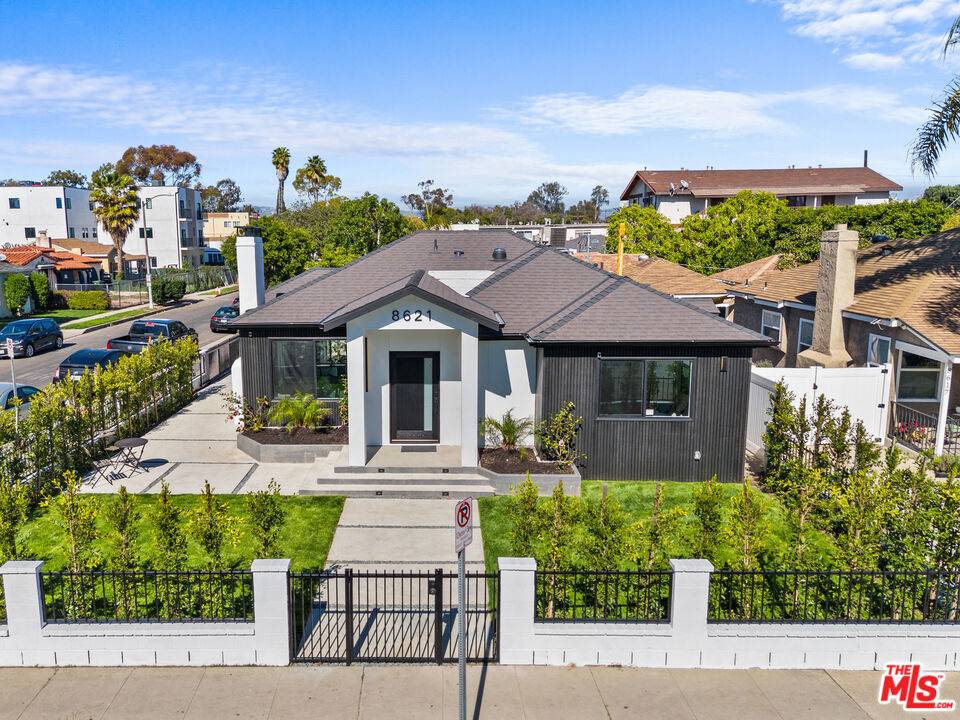 8621   Olin St 3.0 LA