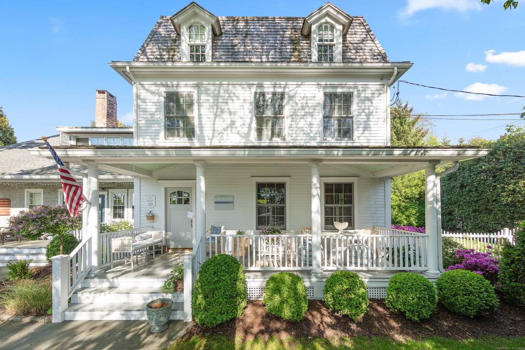 Charming Rowayton Townhouse Nestled in the heart of Rowayton, this fully renovated townhouse offers the perfect blend of modern comfort and coastal village charm.