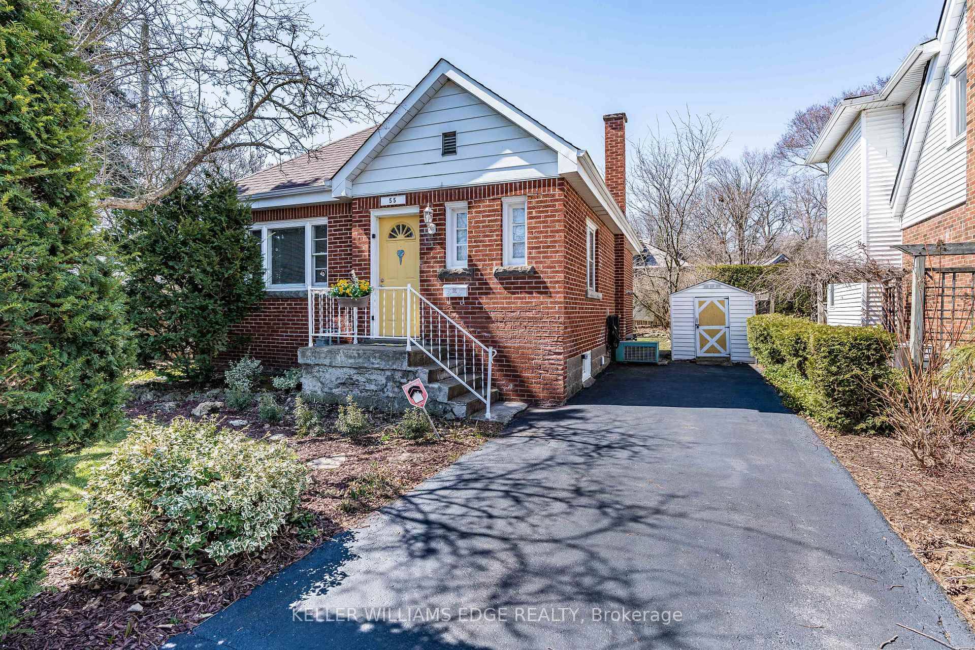 Nestled in the heart of beautiful Dundas, this charming 2 1 bedroom, 2 bathroom bungalow offers the perfect blend of comfort, character, and versatility.