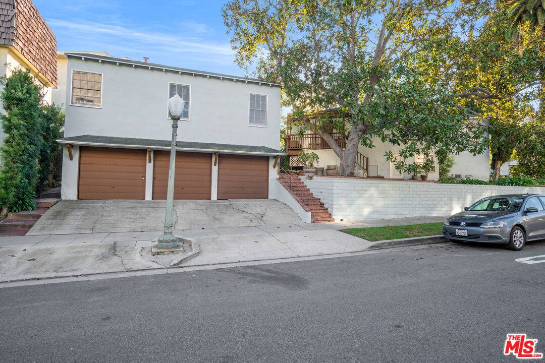 1700 Glendon Ave 5BR Westwood La