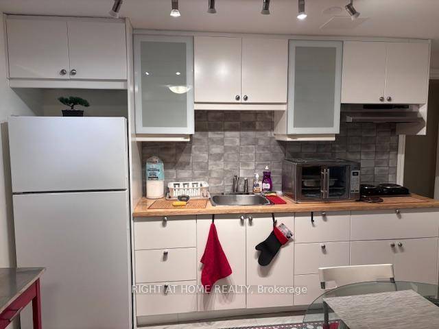 Looking for a single professional for this beautifully furnished unit on a long term lease.