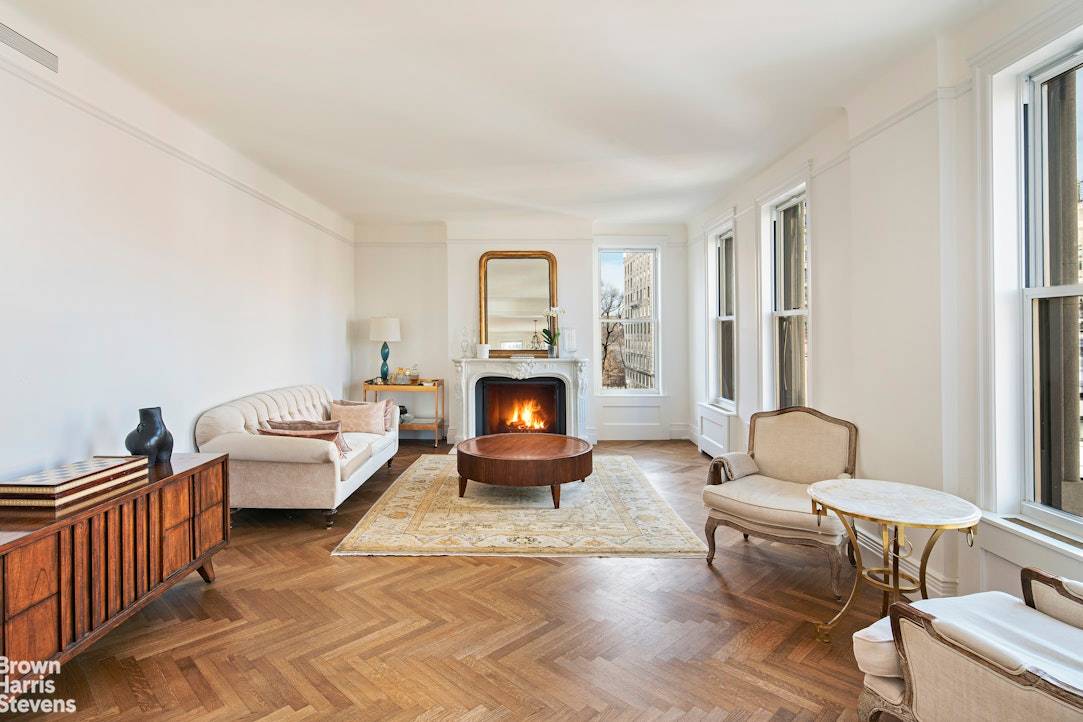 Rare opportunity ! 3 Bed Triple mint rental on Prime Carnegie Hill Block No detail was overlooked in the recent triple mint renovation of this sunny loft like apartment with ...