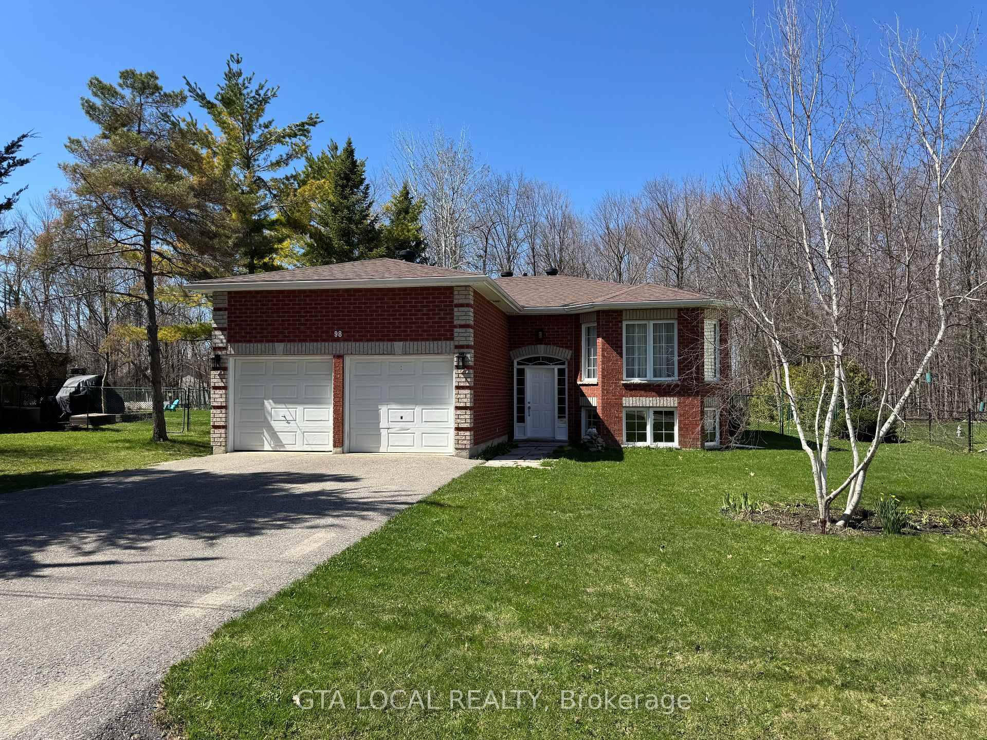 Welcome to this beautifully updated, large 3 bedroom raised bungalow with two additional bedrooms on the lower level, located in the highly sought after Victoria Harbour just steps from the ...