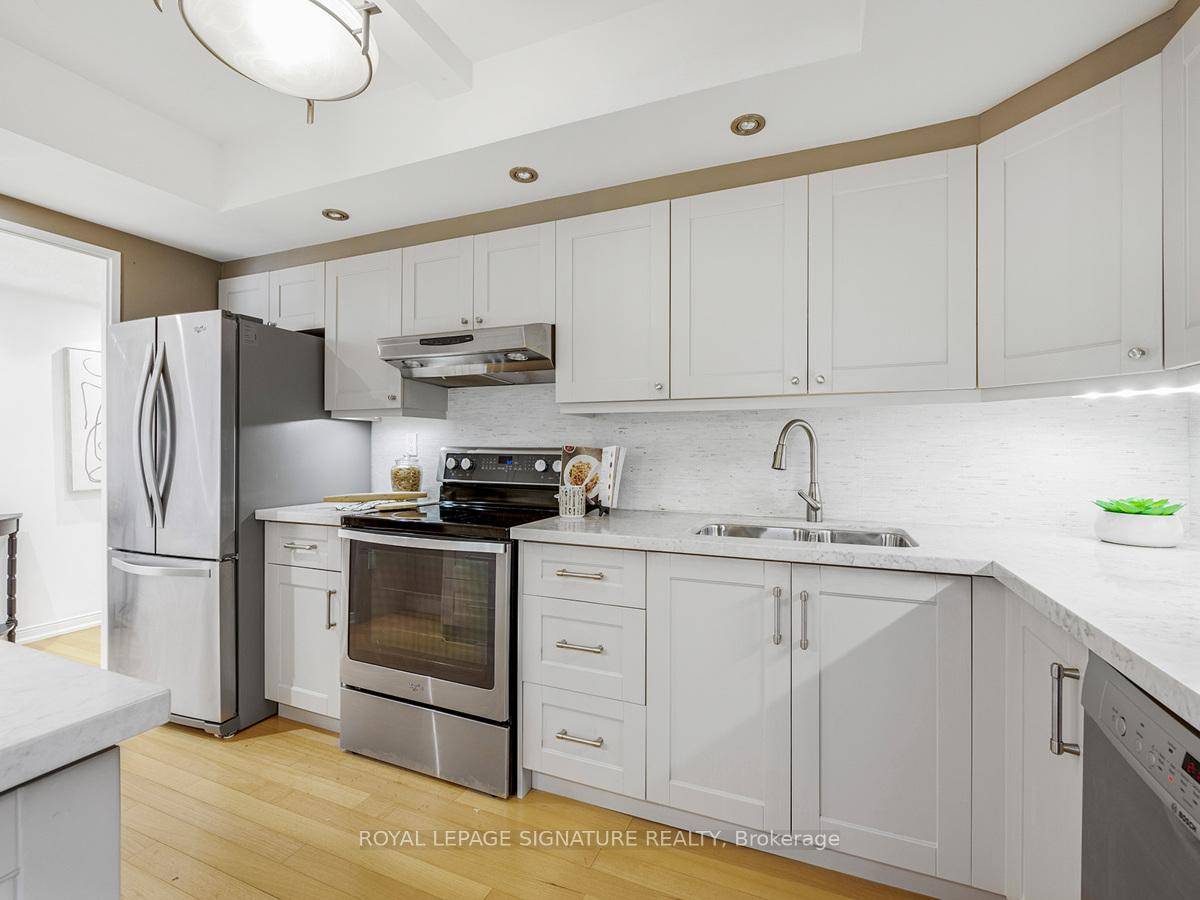 Experience Unparalleled Luxury in Your Lakeside Retreat Discover the epitome of refined living with this exceptional condominium, where world class amenities, breathtaking lake views, and a wellness focused lifestyle converge.