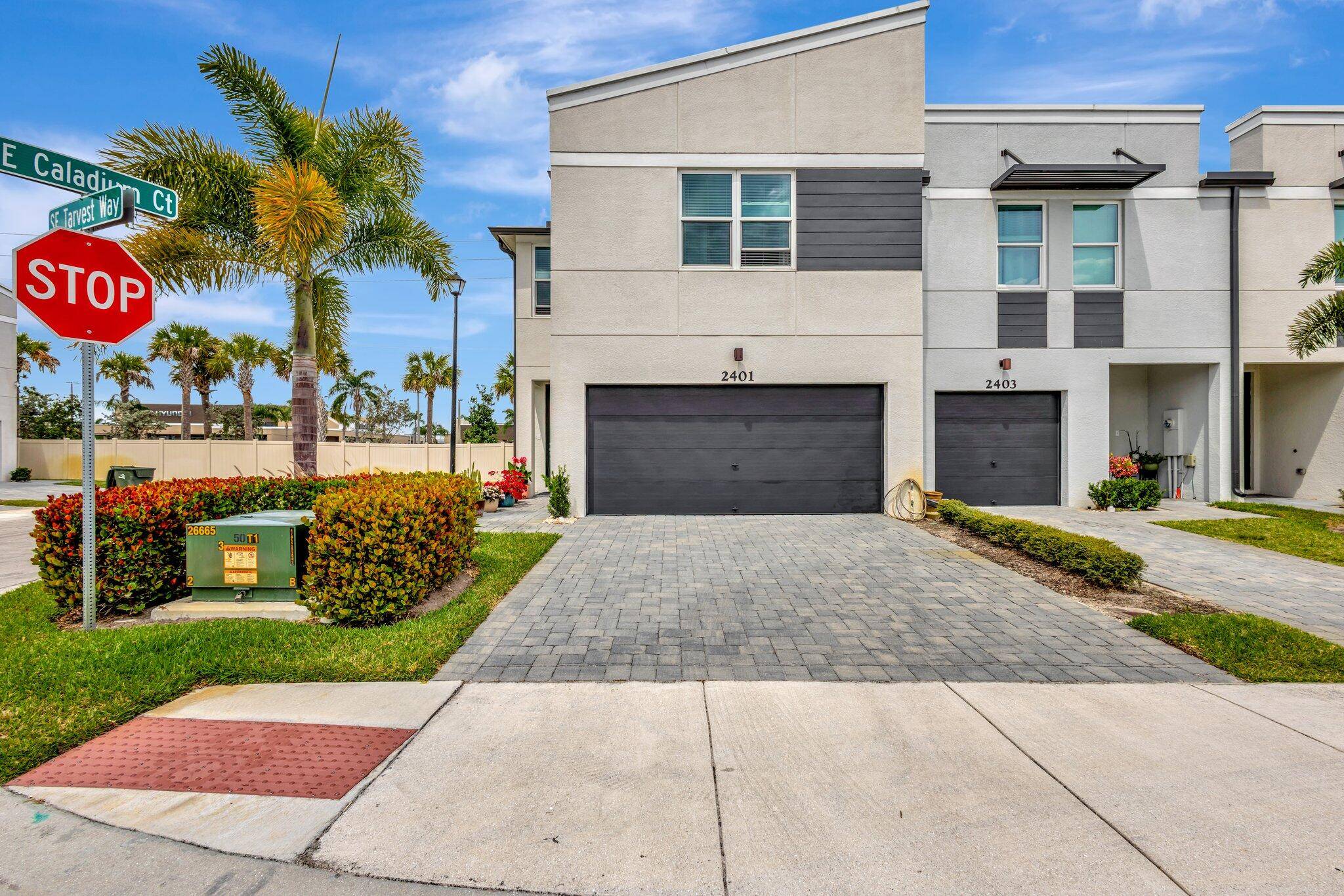 Welcome to Stuart, one of the best small coastal towns in Florida !