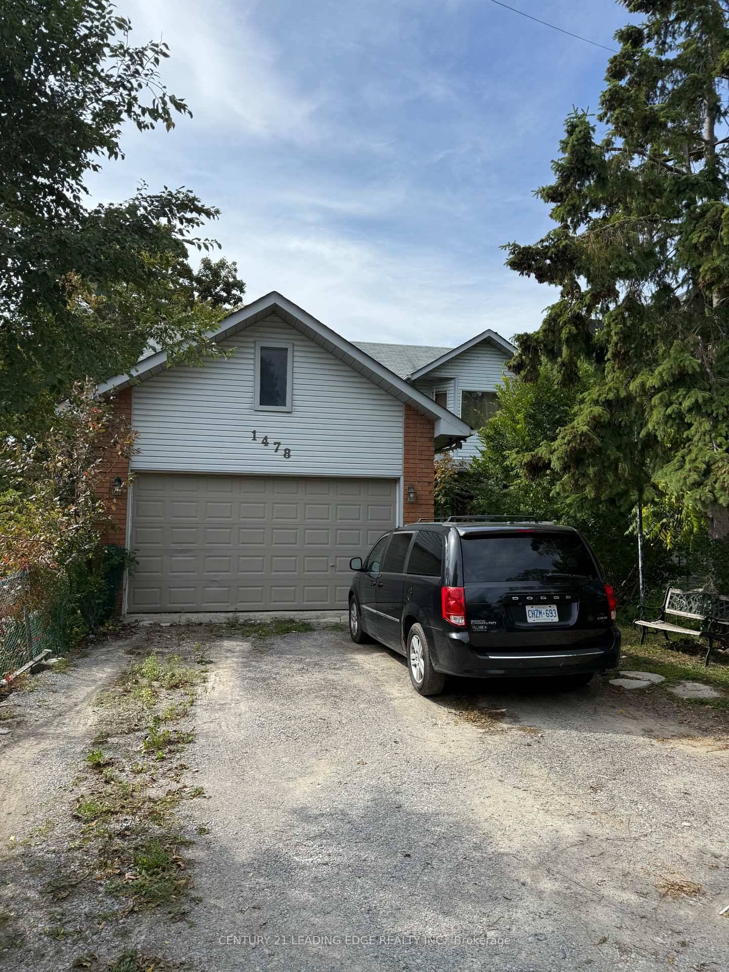 Spacious one bedroom above ground apartment for rent in the high demand highbush community in west Pickering.
