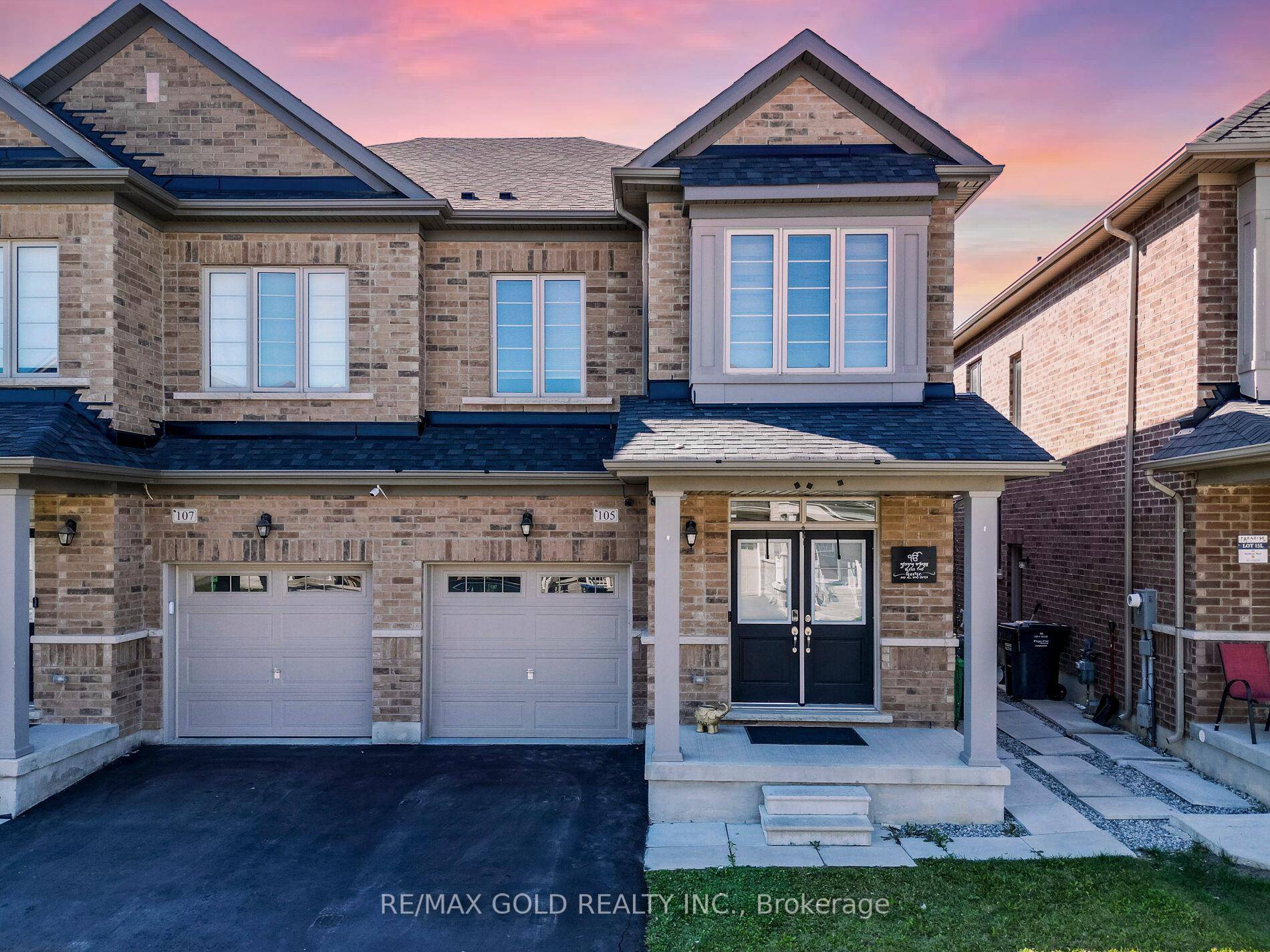 Wow, This Is An Absolute Showstopper And A Must See !