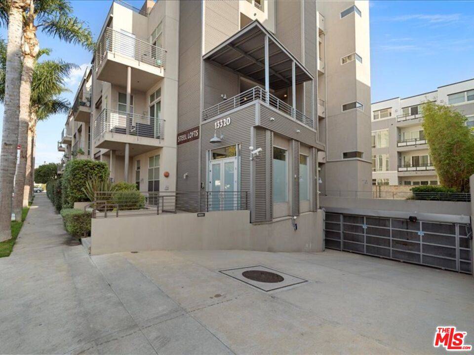 13320 Beach Ave 1BR Marina Del Rey La