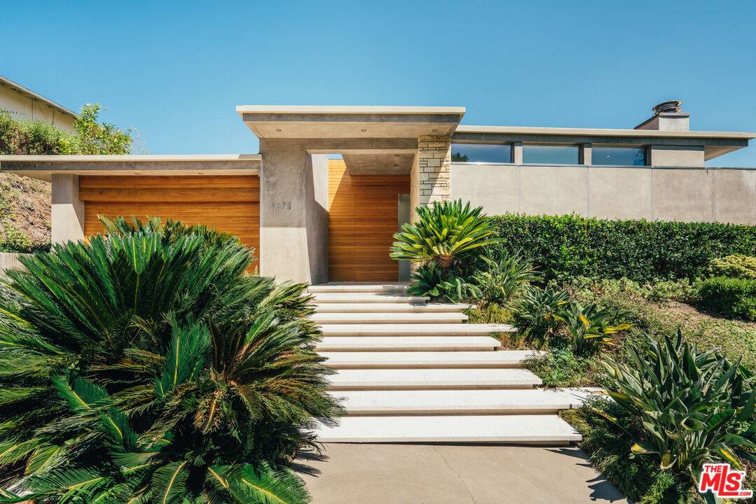 1470 CARLA RDG 3.0 Beverly Hills Post Office | B.H.P.O. LA