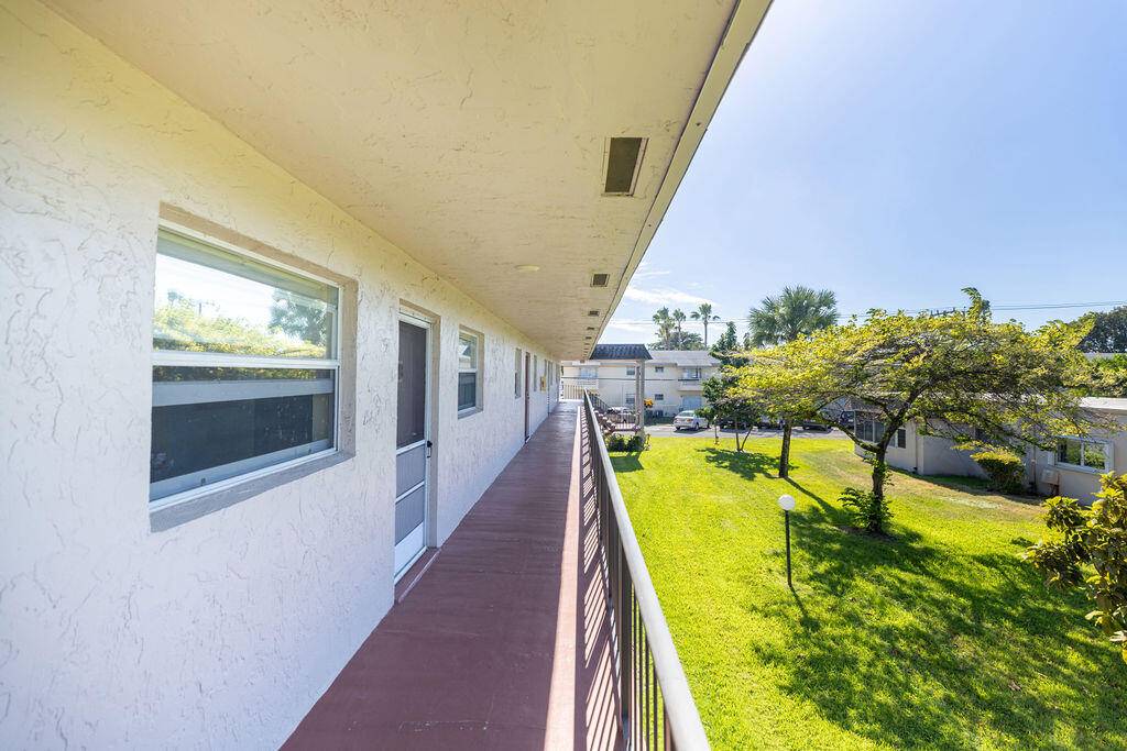 Welcome to this beautiful 1 bedroom, 1 bathroom condo located on the second floor of Lakeside Village, a vibrant 55 community in Palm Springs, FL.