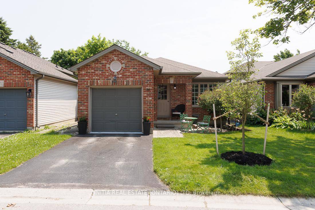 This turn key, detached condo with a single car garage is a place you don't want to miss out on.
