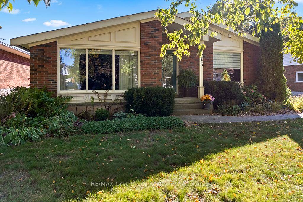 Charming 3 brick Bungalow West side Owen Sound.