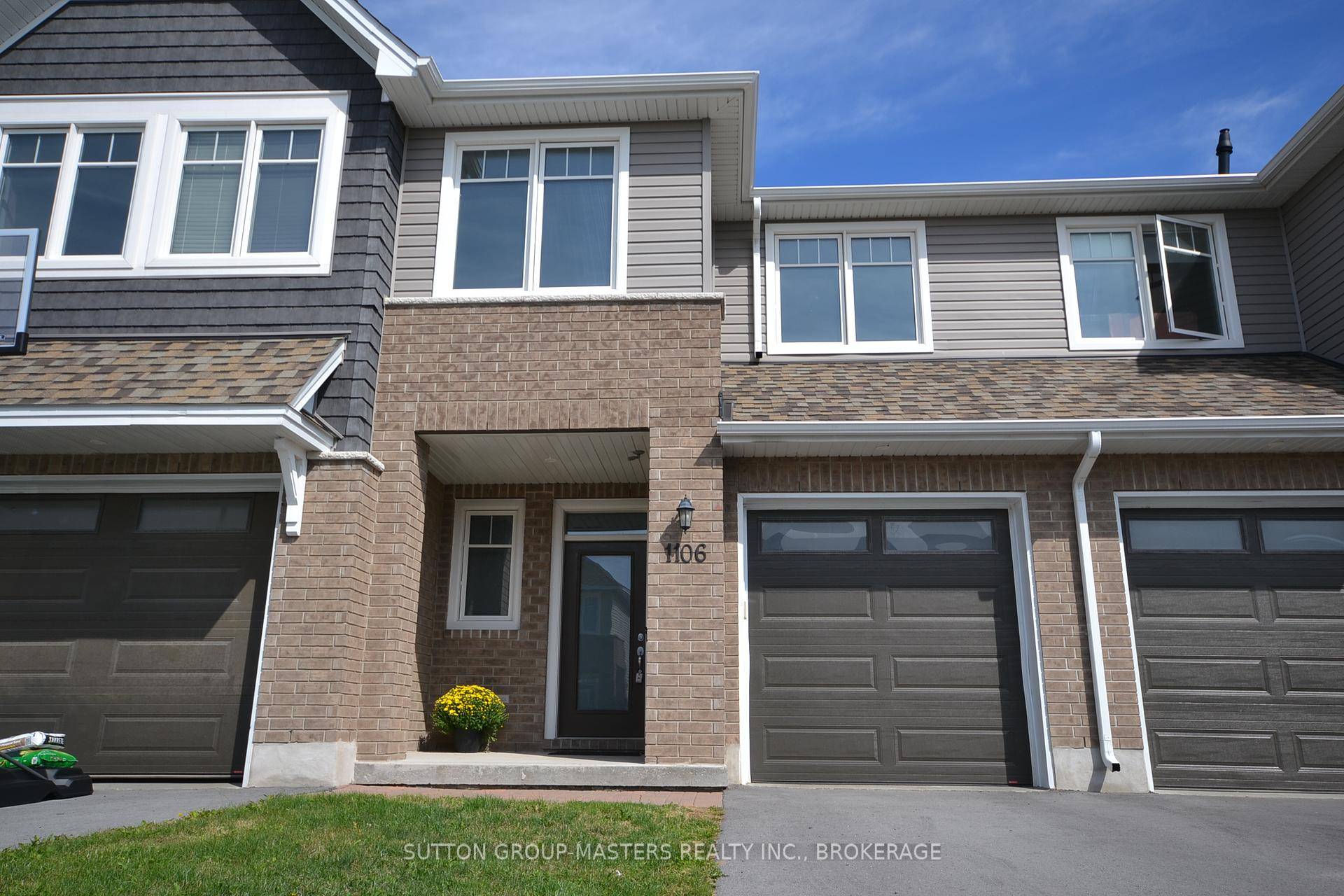Step into a bright and airy open concept contemporary deigned townhome finished on all 3 levels.