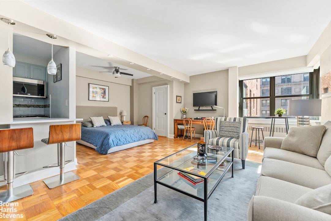 Renovated, Sunny, Quiet Alcove Studio Perched high on the 13th floor of the East Wing and set back from West End Avenue over the private Schwab House gardens, this spacious ...