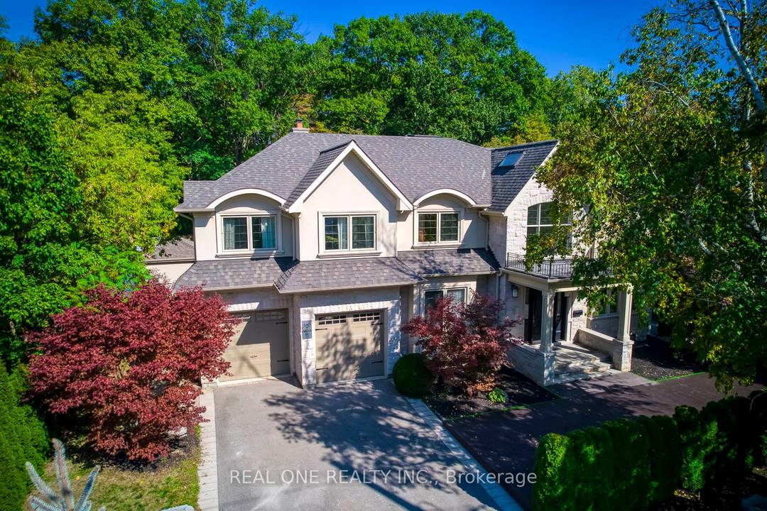 5 Elite Picks ! Here Are 5 Reasons To Make This Home Your Own 1.