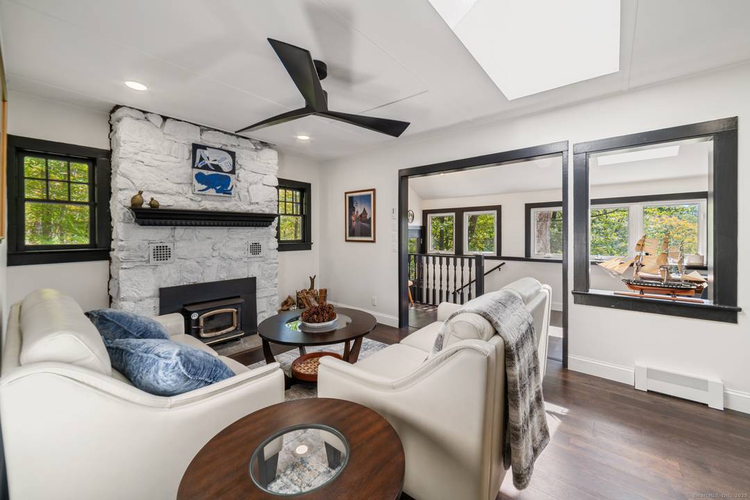 Whether you are looking for a tranquil weekend getaway, a writing or studio space or a condo alternative, 109 Mountain Road is sure to charm you.