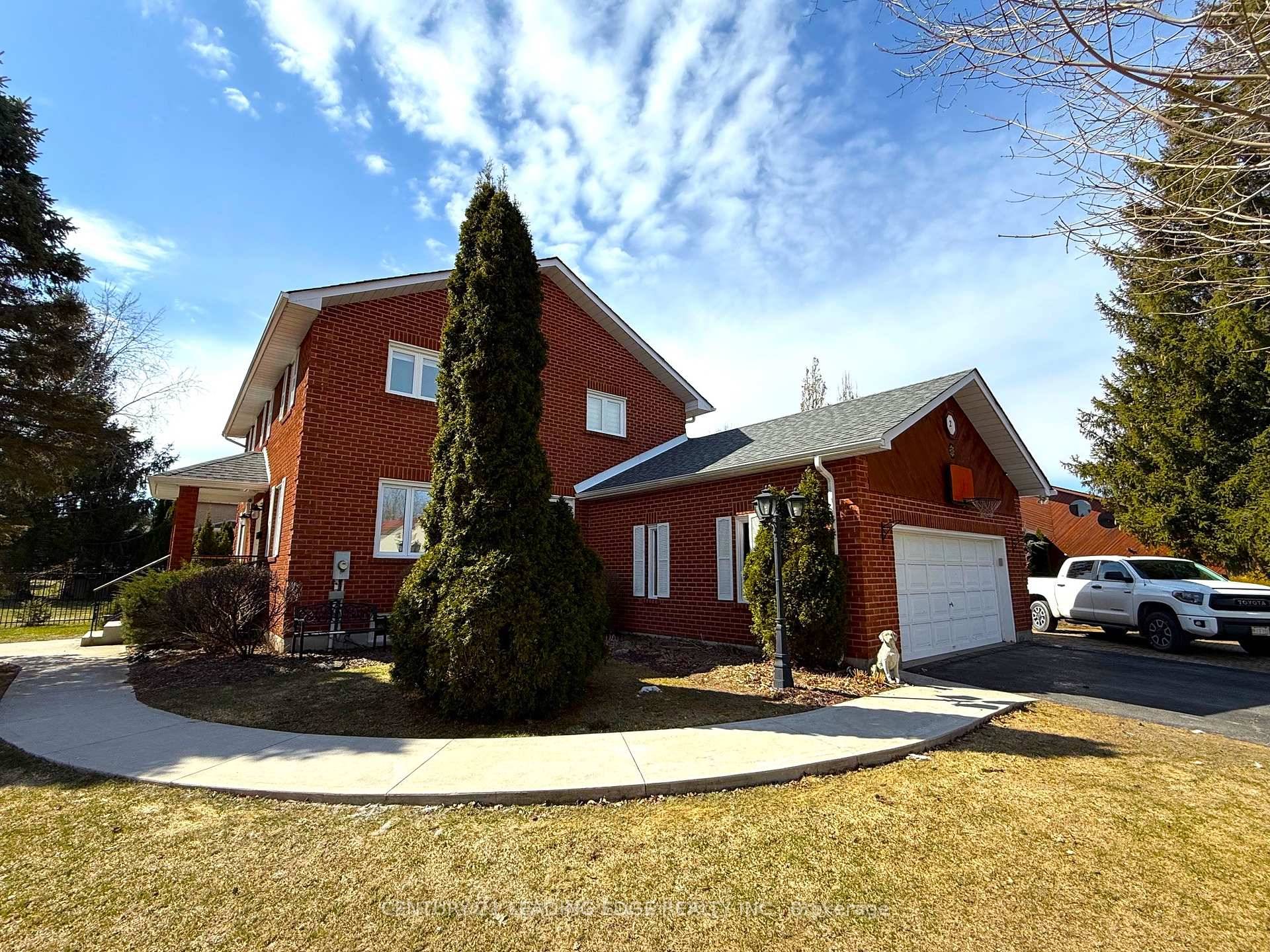 Welcome home. This is a well cared for home in the heart of Caledon East.
