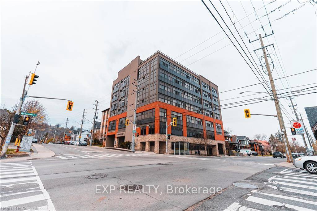 Live in the Heart of Hamilton's Vibrant West End !