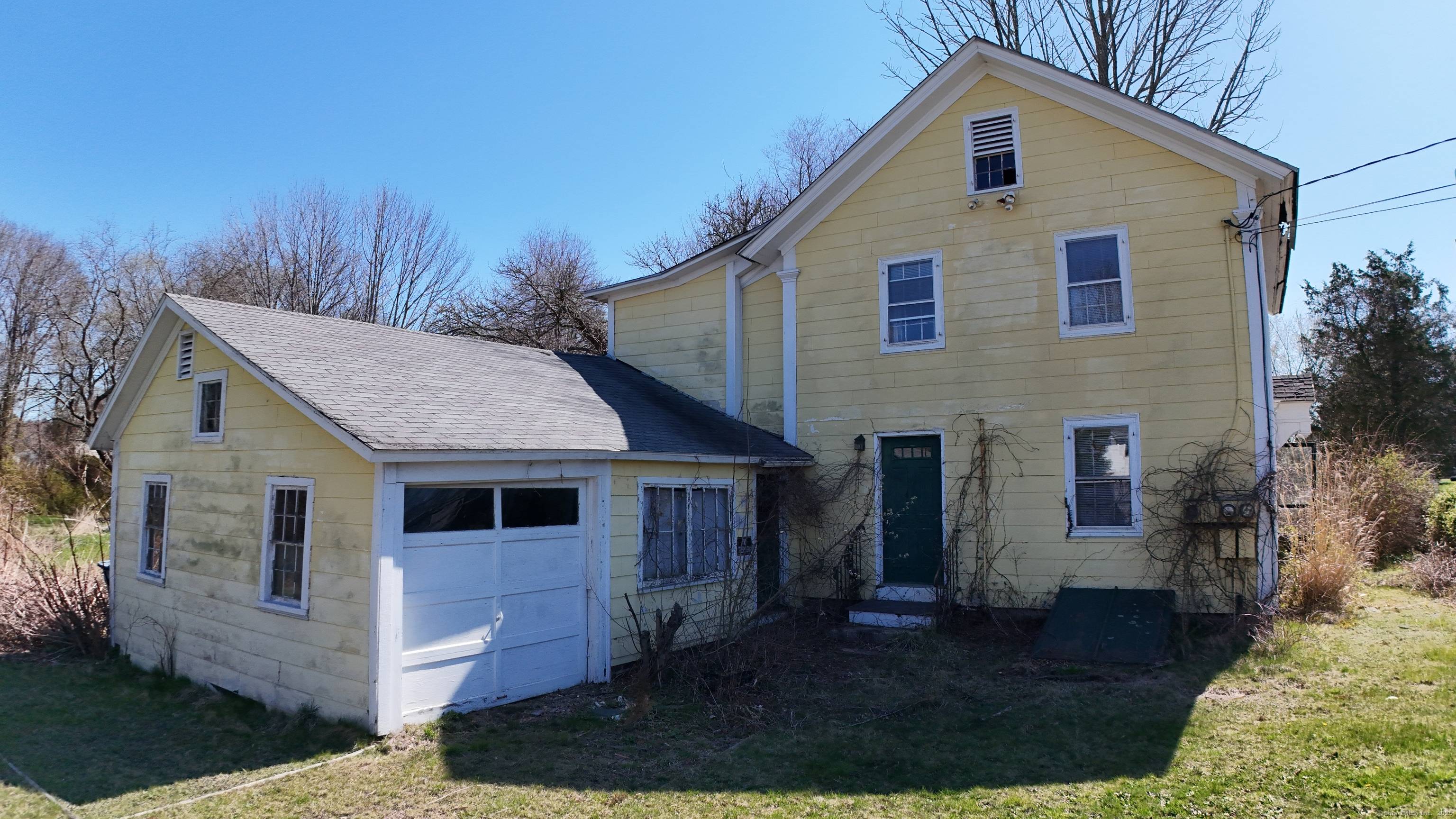 Rare commercial land opportunity in a prime Waterford, CT location !