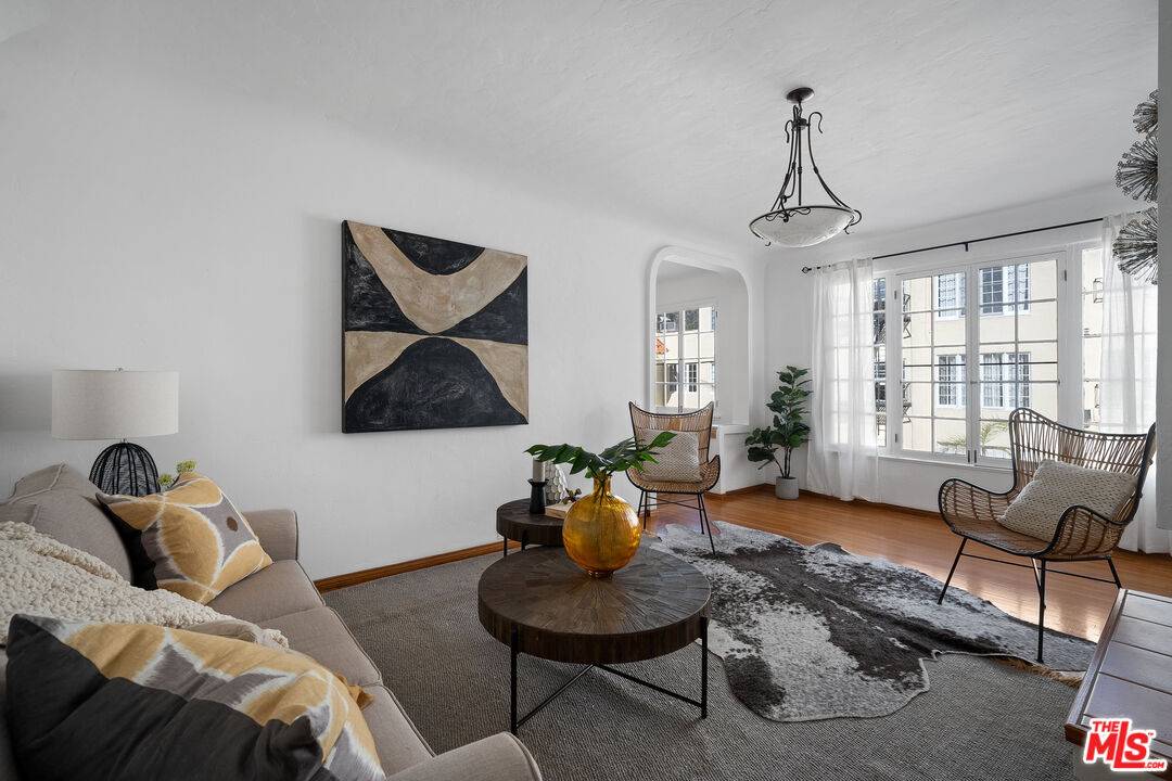 1345 N Hayworth Ave 2BR Hollywood Hills East La