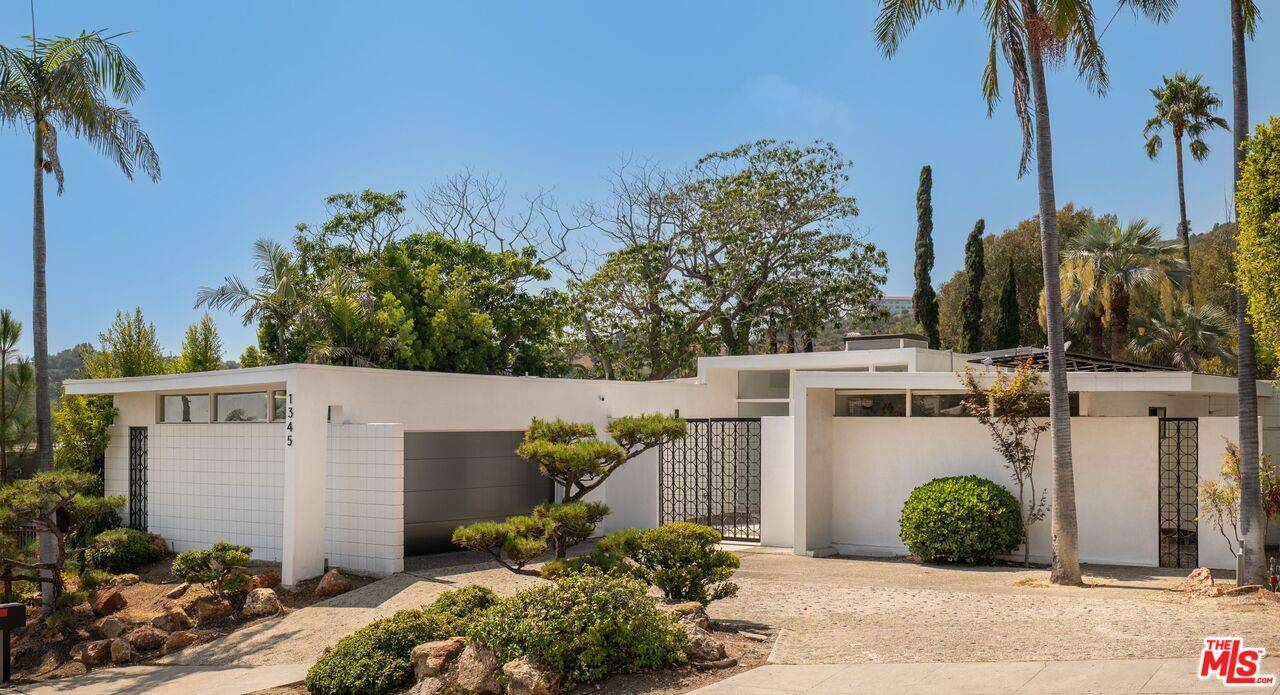 1345   Casiano Rd 4BR Brentwood La
