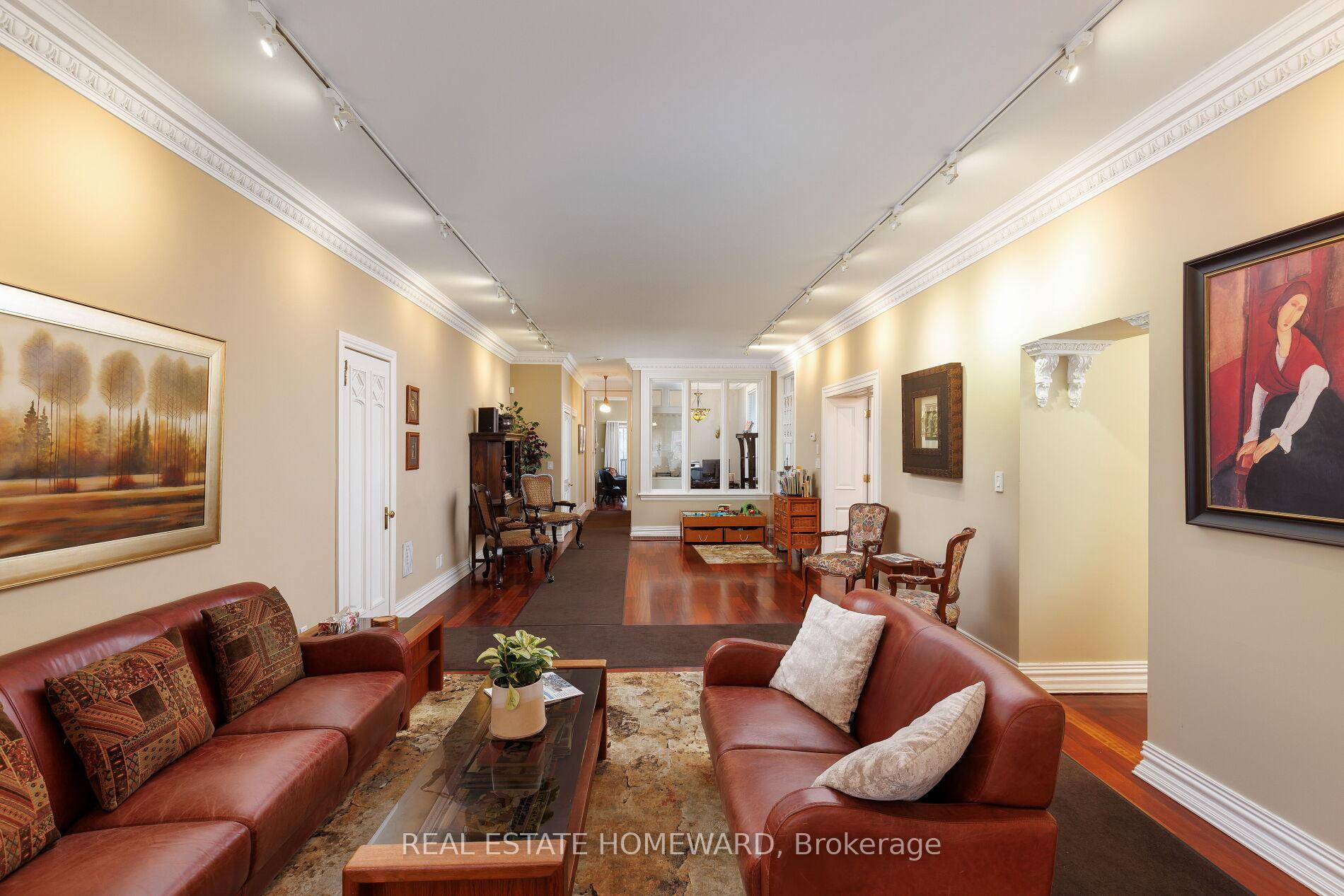 A rare opportunity ! 6 Main Street a detached, very spacious, beautifully designed and maintained building with lots of character, a rich history and an extremely flexible floor plan.
