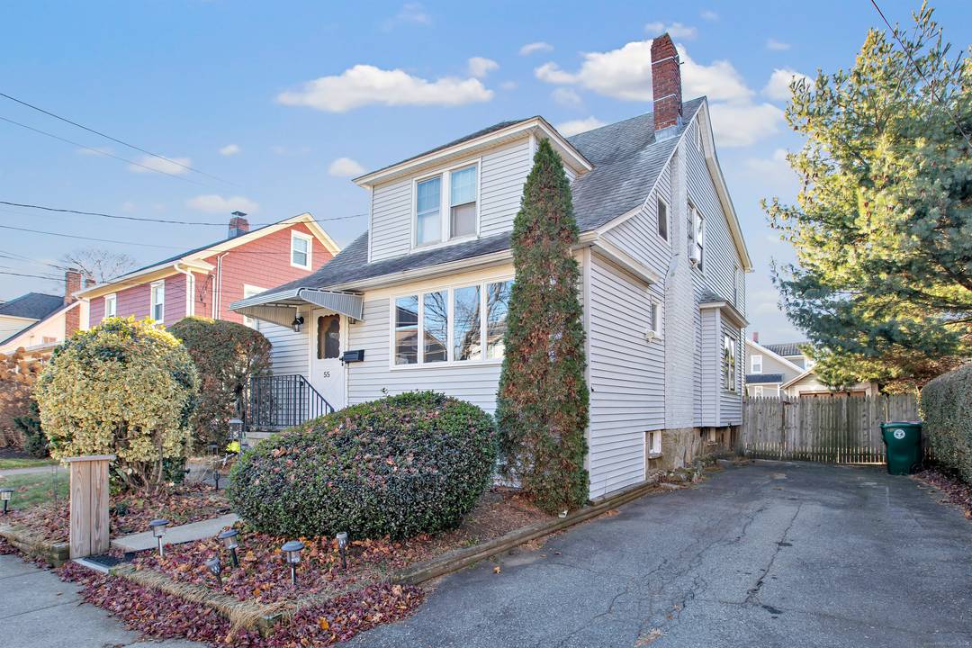 Welcome to the heart of Paradise Green one of Stratford's most beloved neighborhoods where community, convenience, and charm come together.