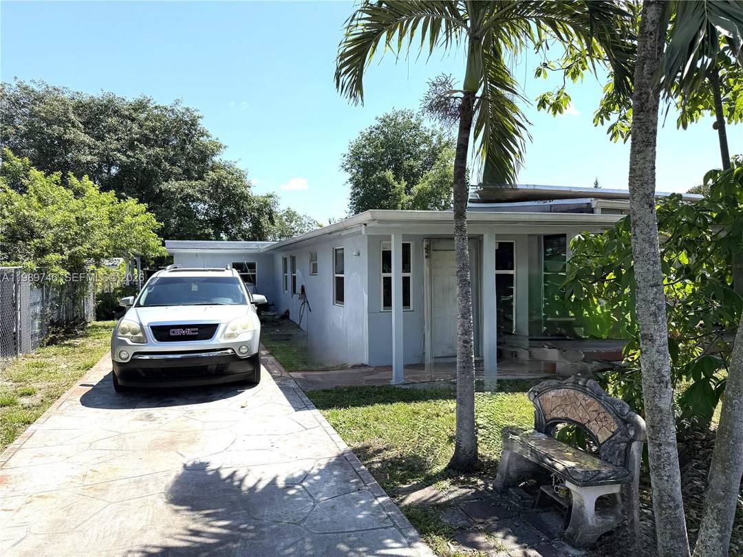 Great income producing property located in the heart of Miami.