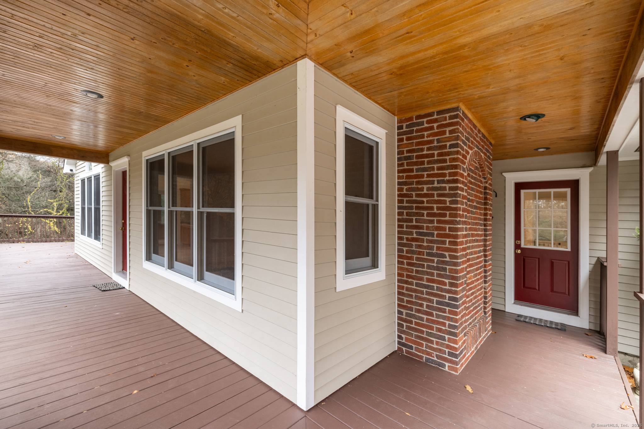 Discover the perfect blend of comfort and tranquility in this inviting 3 bed, 1.