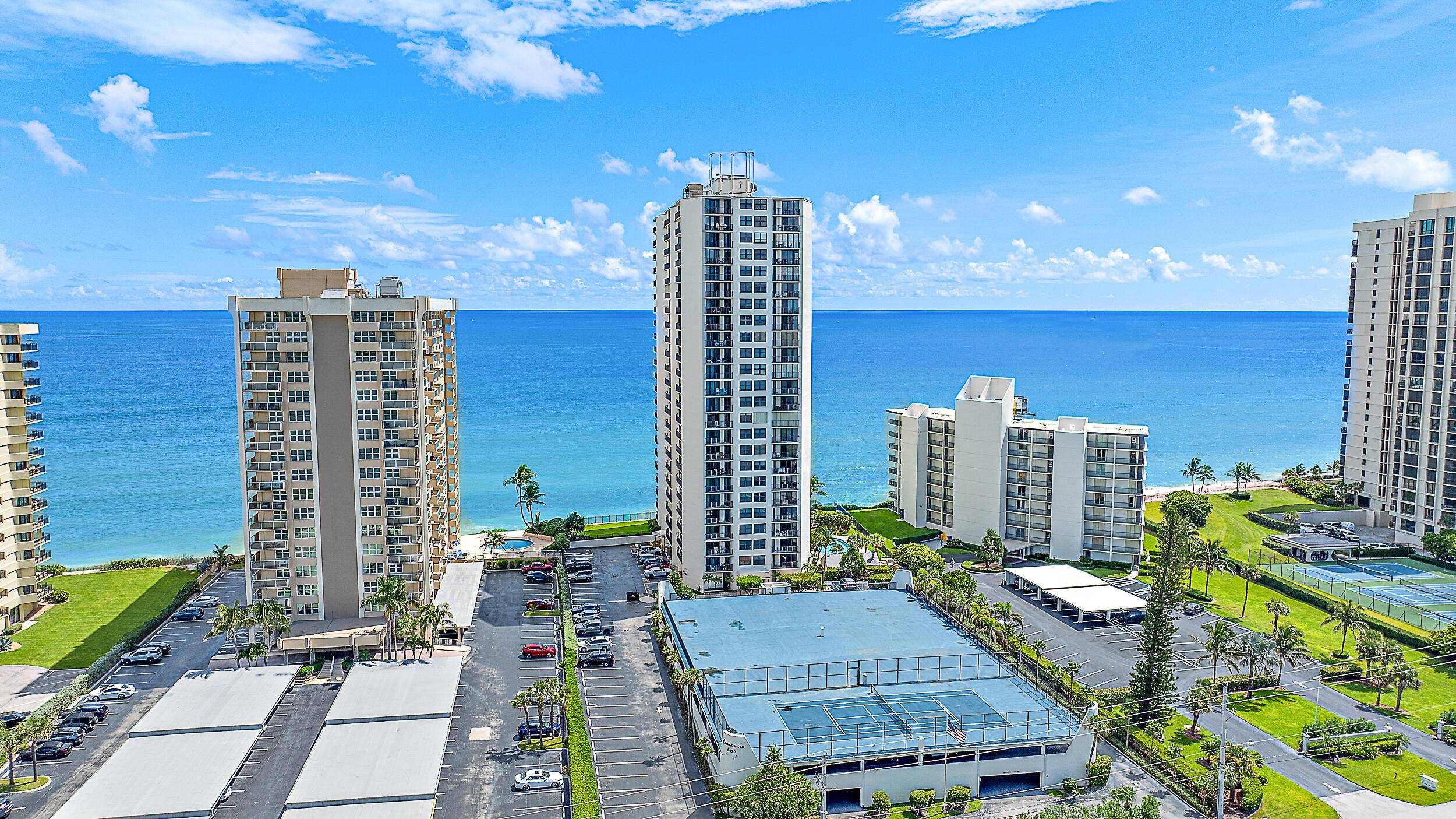 Enjoy the sparkling turquoise blue water put your toes in the sand just steps away from your front door !