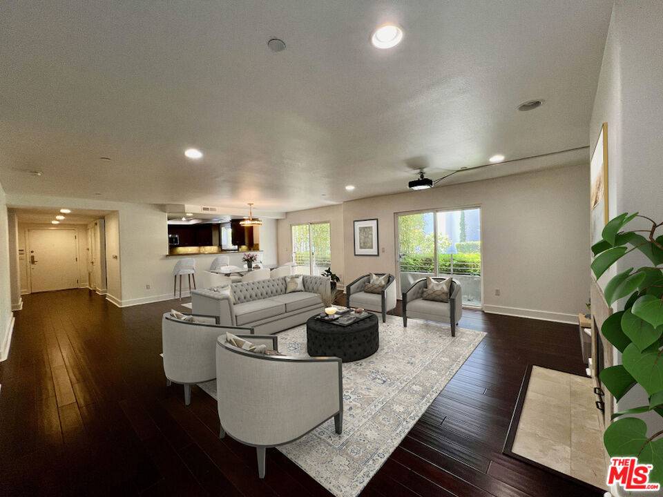 7249   Franklin Ave 2BR Hollywood Hills East La