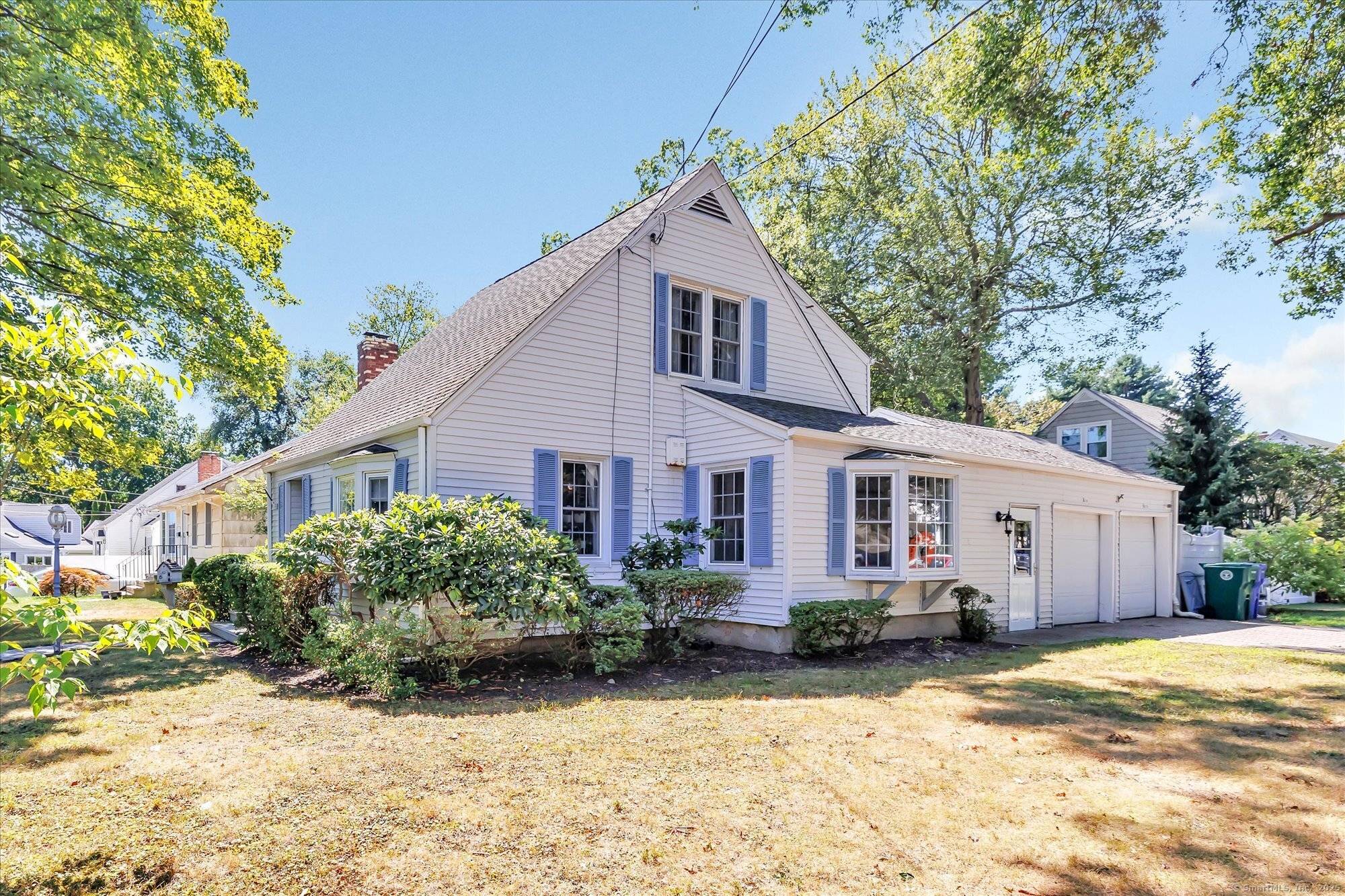 Welcome to 309 Freeman Avenue !