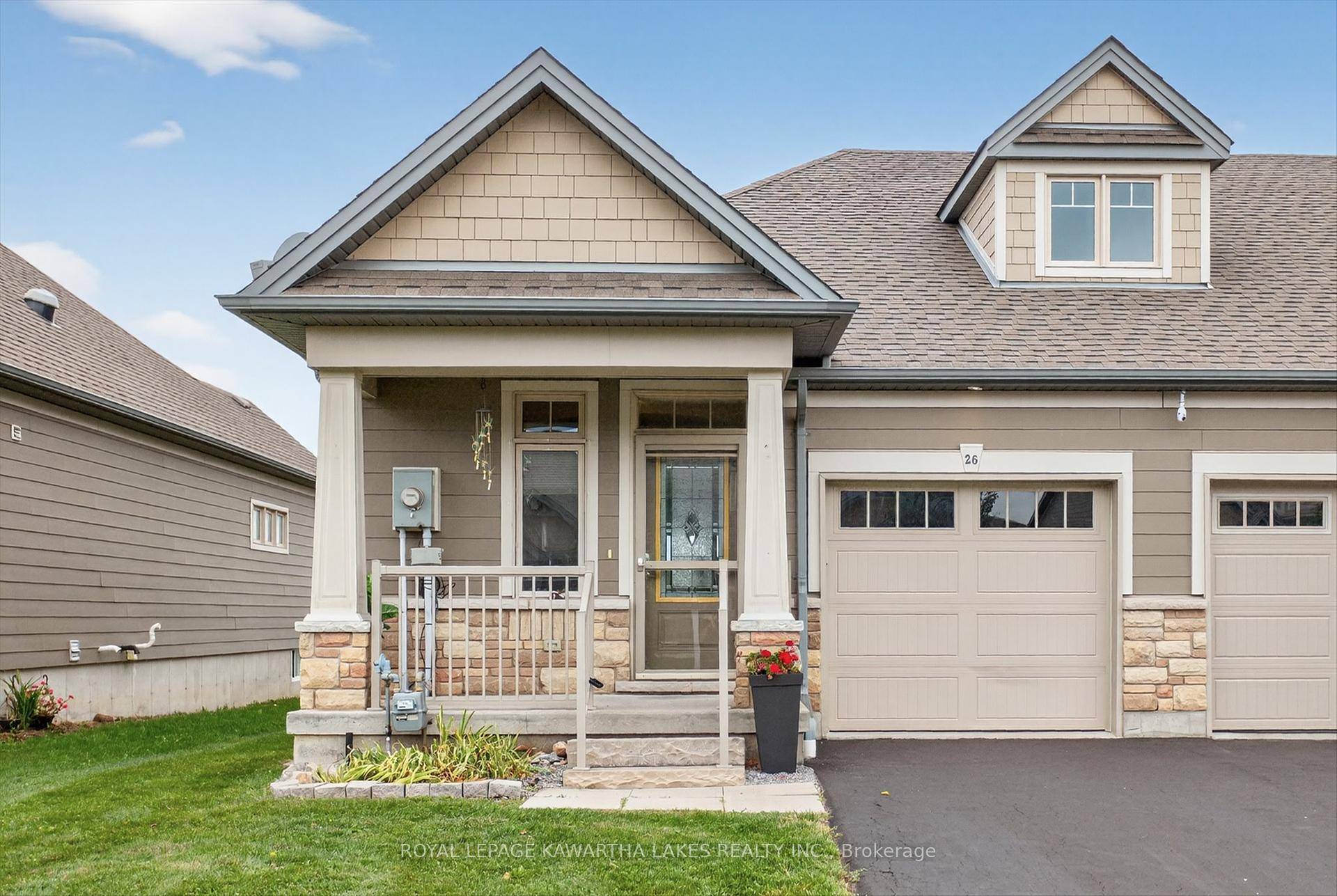 This charming end unit 1 1 bedroom freehold townhome offers the perfect blend of comfort, convenience, and style all in just the right size.