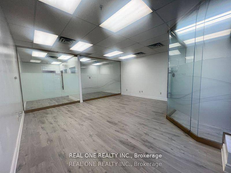Newly Renovated. 900Sf Of Office Space.
