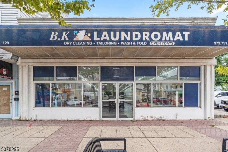 Established Laundromat Business for Sale Prime main street Location in Bellville !