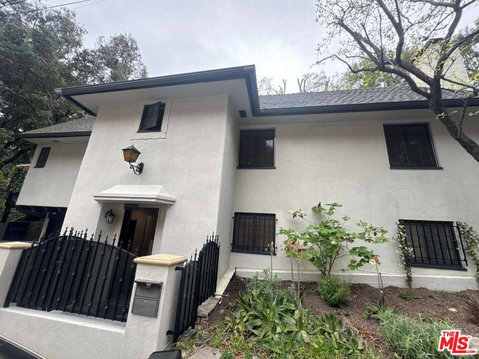 2933   Ledgewood Dr 4BR Hollywood Hills East La
