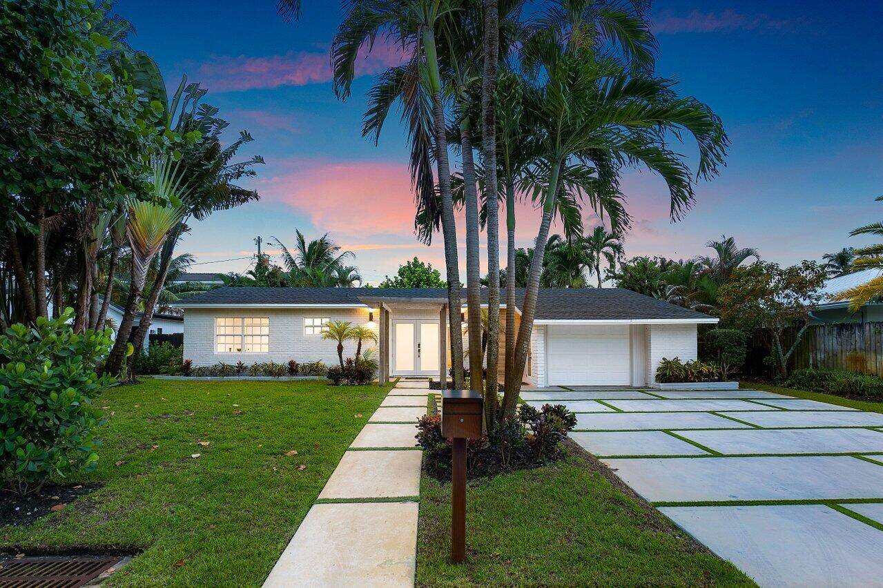 Completely remodeled Delray Beach modern bungalow with charming appeal ready for this season's enjoyment.